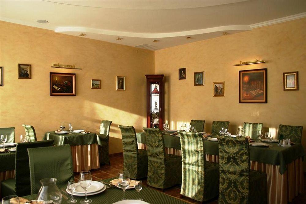 Гостиница  Сударушка Краснодар Ресторан фото